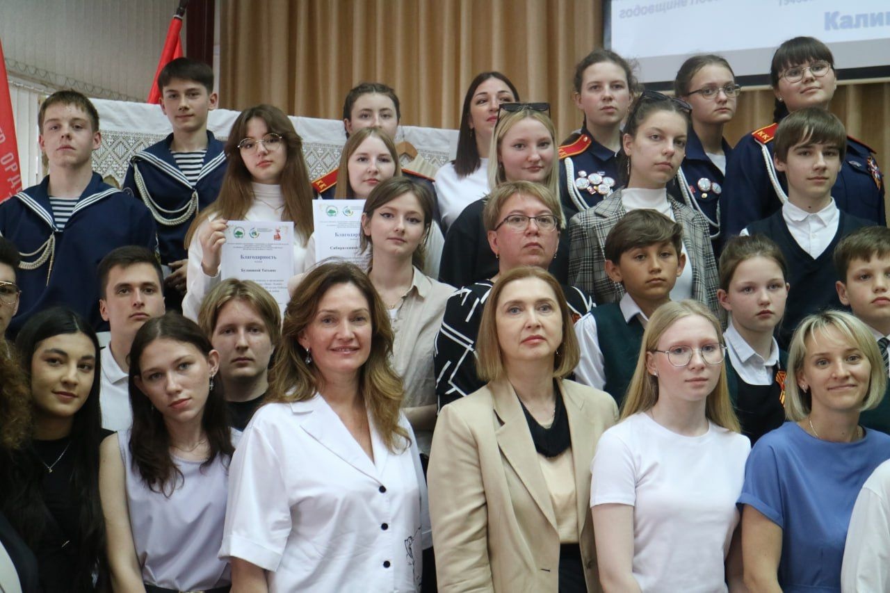 Поздравляем команду 10-го класса с заслуженным успехом!.